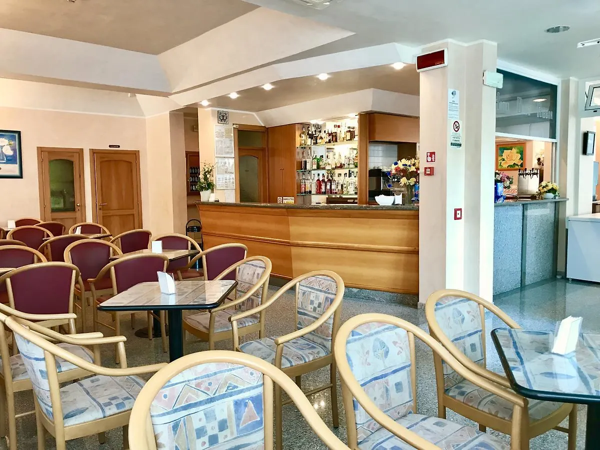 Hotel Blue Ribbon Rimini 2*,  Itálie